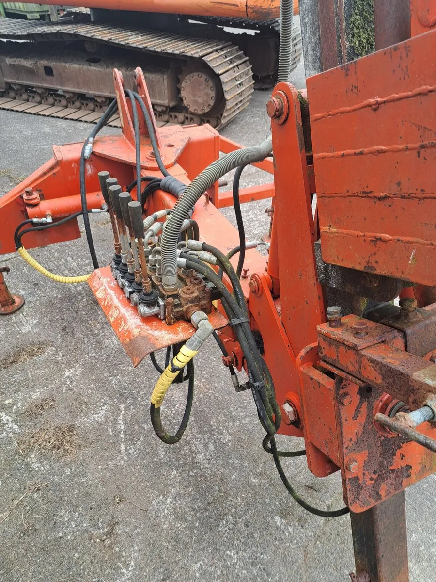 Postknocker and Discs - Image 3