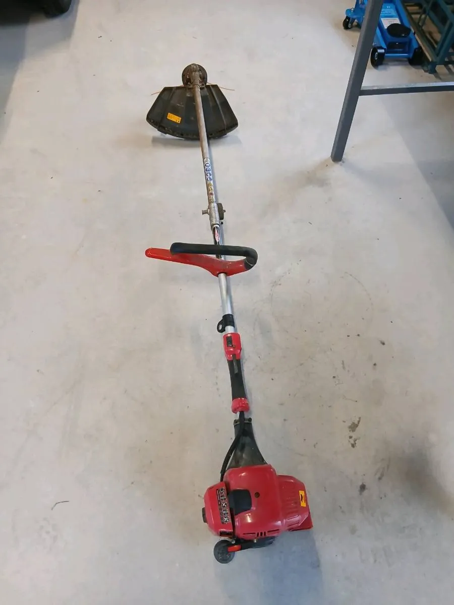 Castlegarden Brush cutter - Image 1