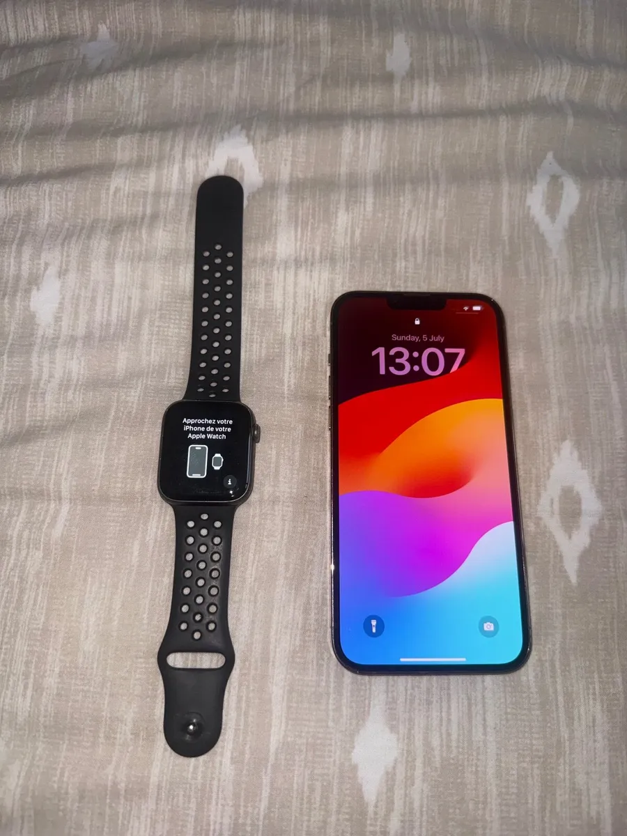 iPhone 13 Pro Max with Apple Watch Series 5 - Image 4