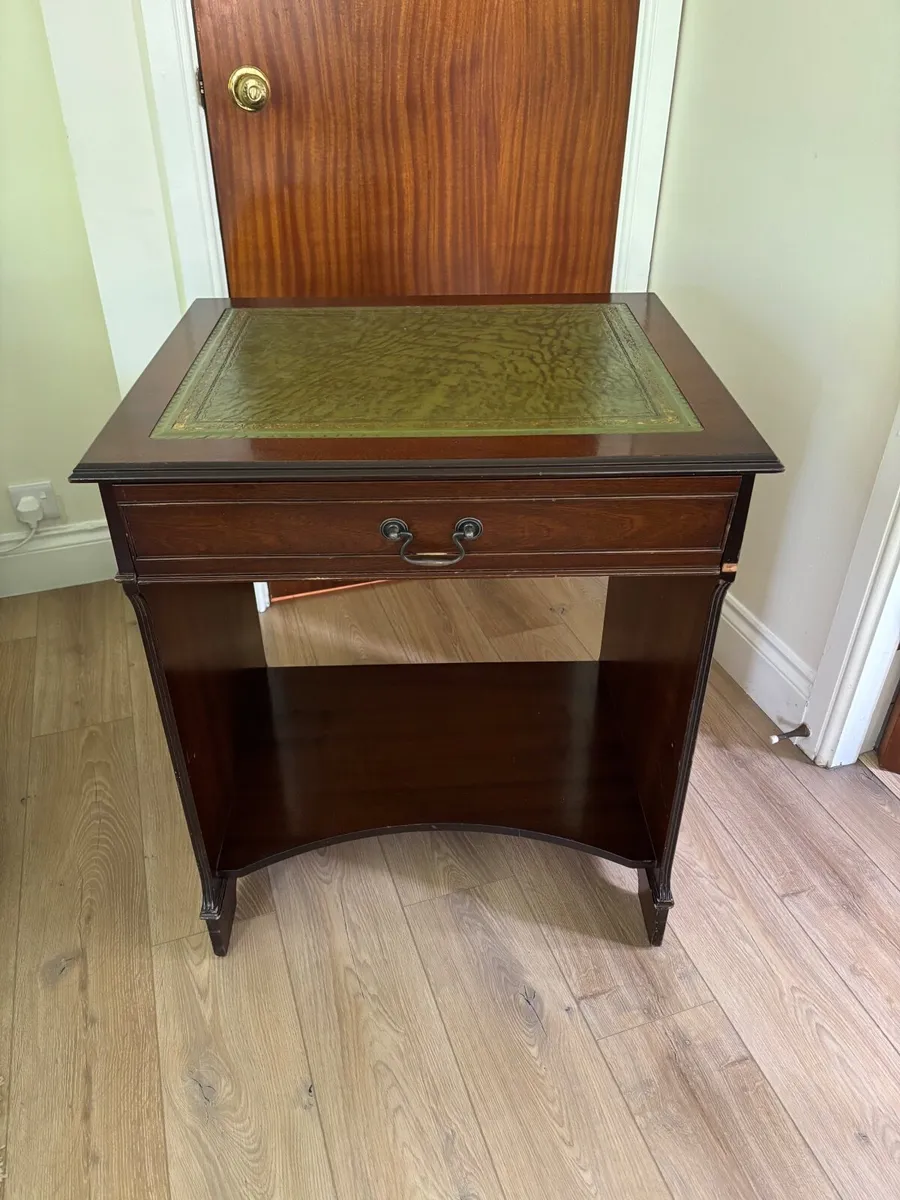 Antique Style Desk - Image 1
