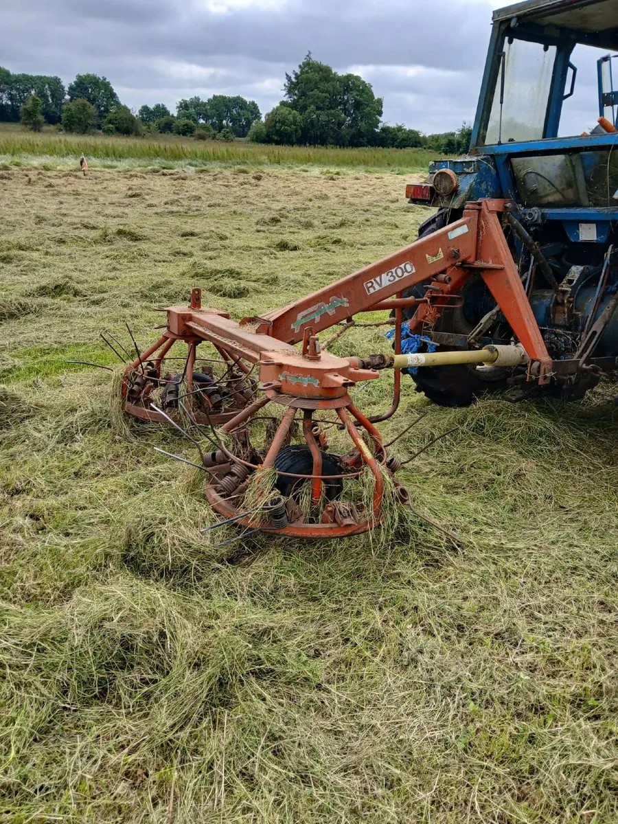 Hay Turner - Image 1