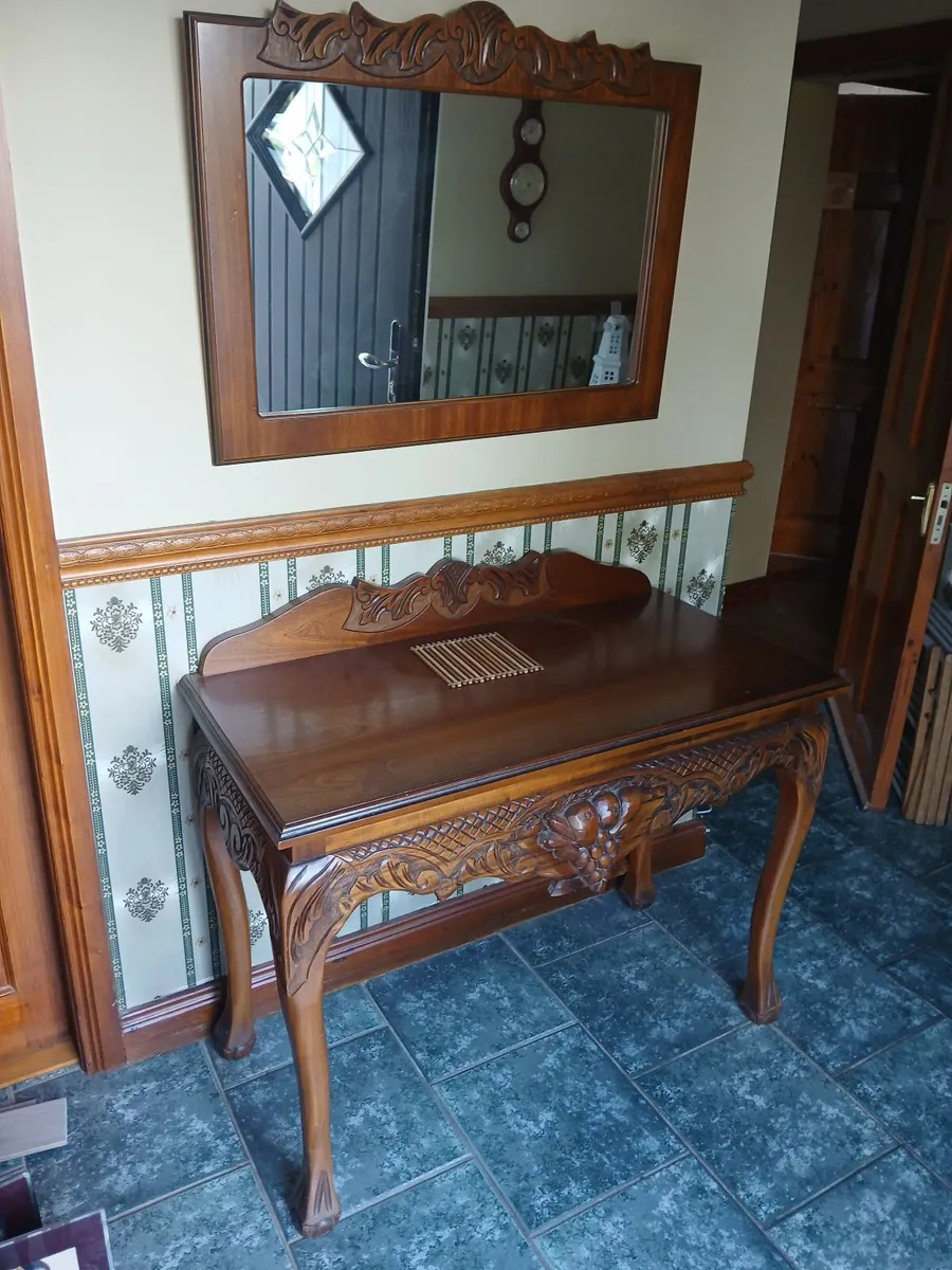 Table & Mirror - Image 3