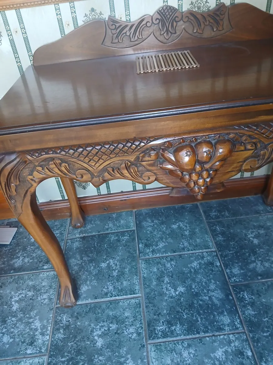 Table & Mirror - Image 4