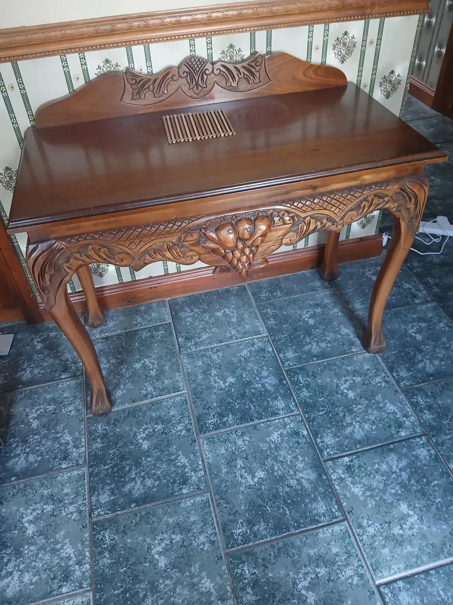 Table & Mirror - Image 1