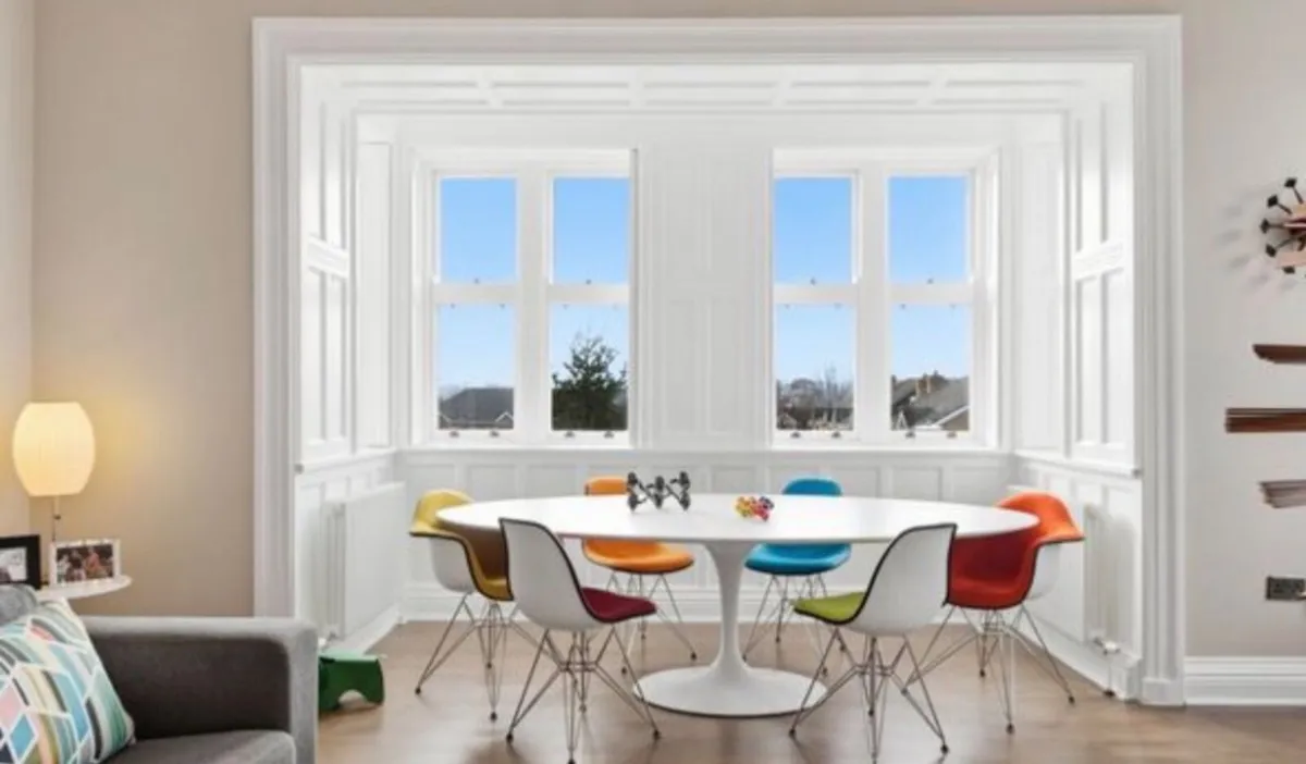 Original Eames chairs - Multicolour - Image 1