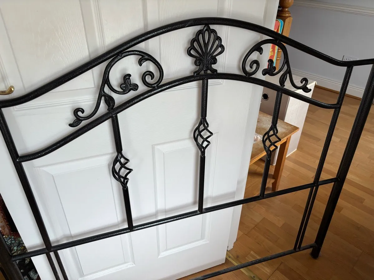 Double Metal Headboard - Image 4