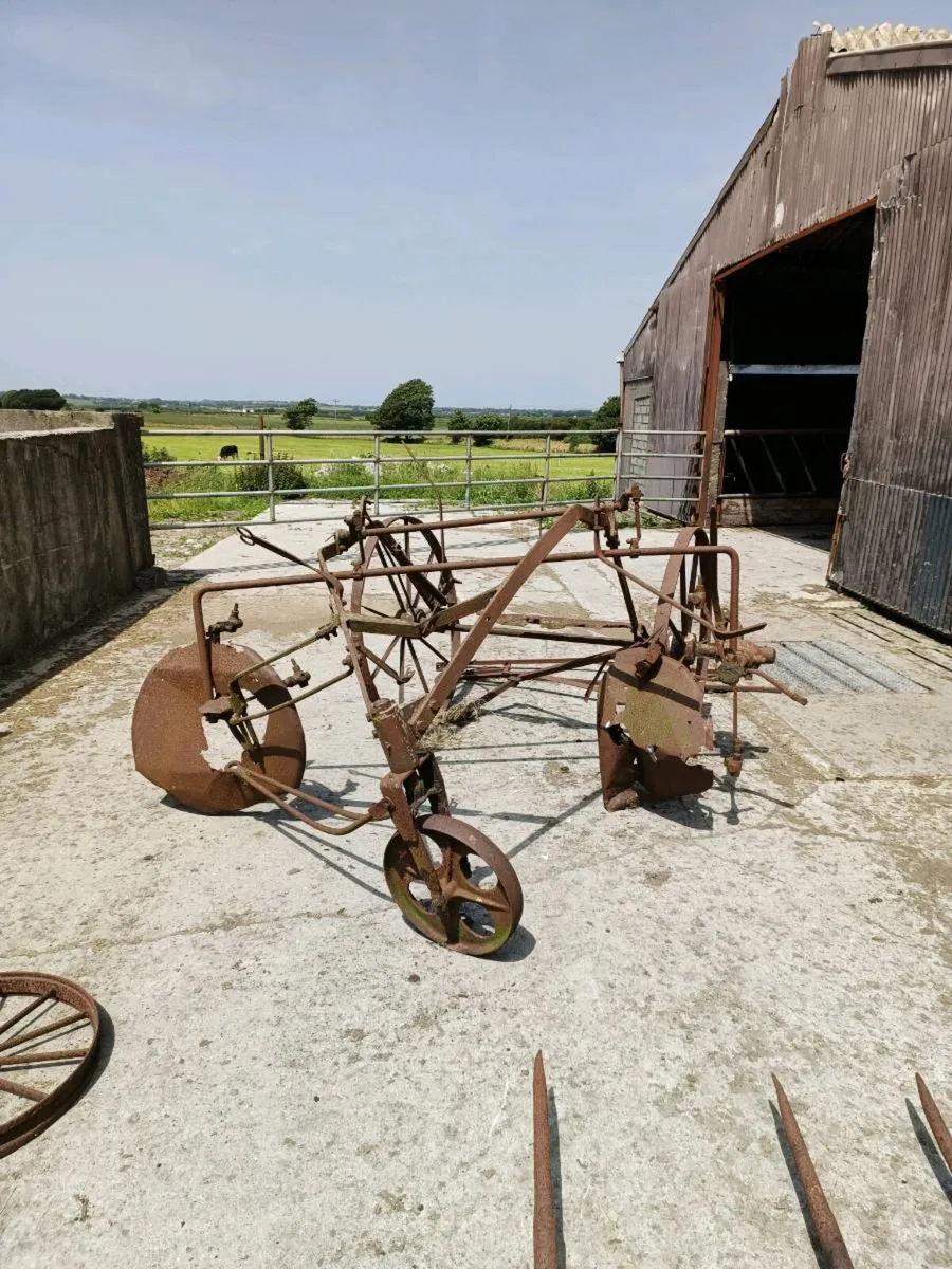 Old Iron - Image 2