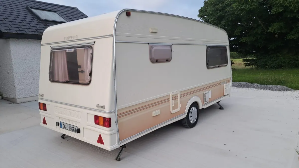 Caravan - Image 4