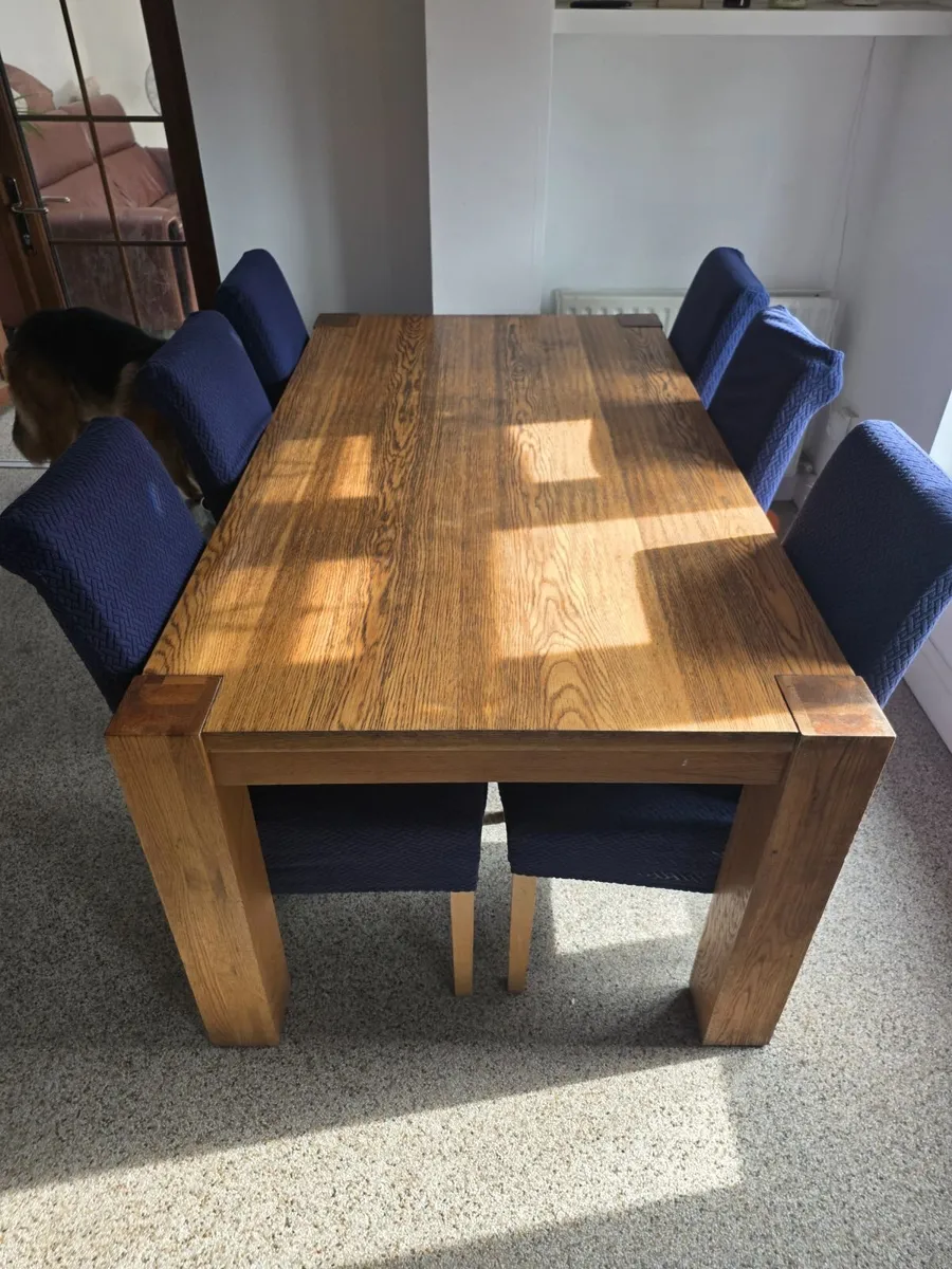 Table and chairs x 6 - Image 3