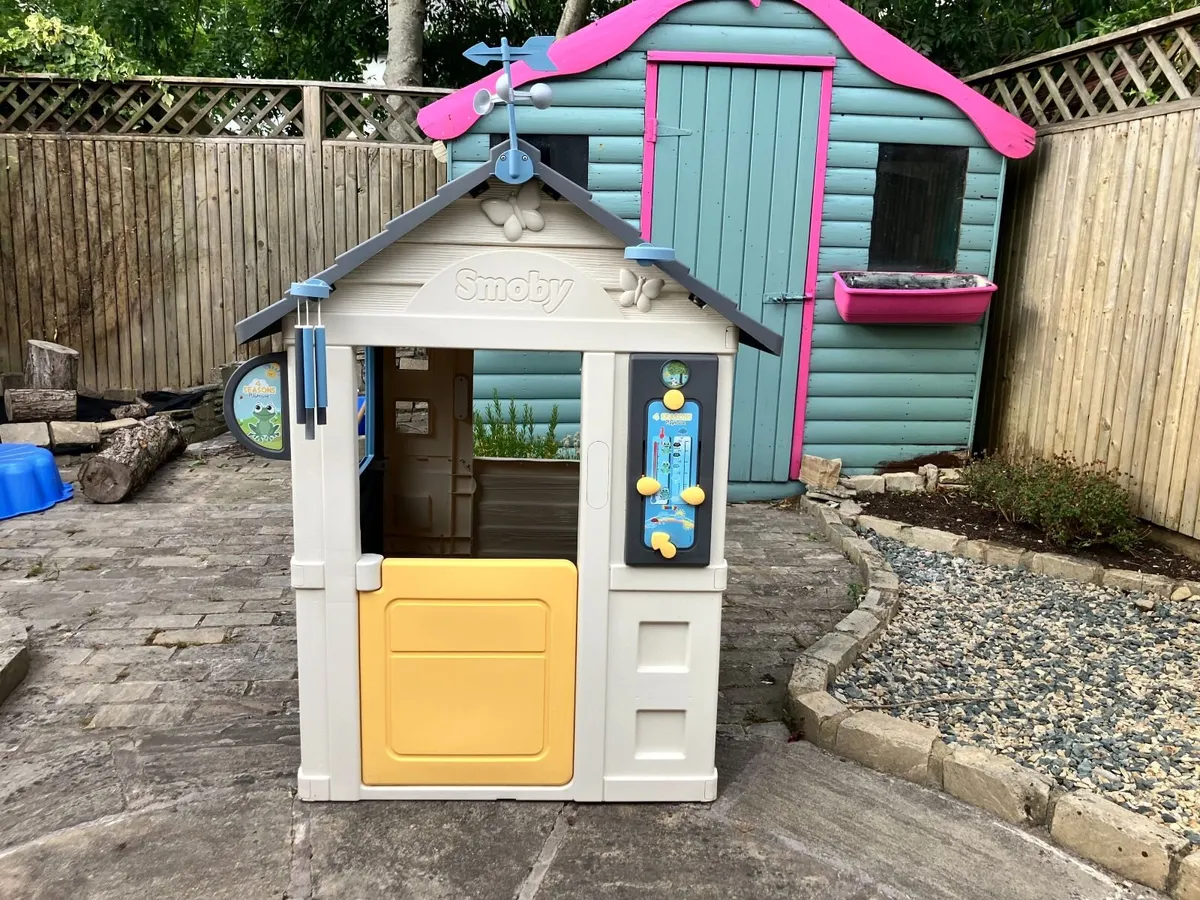 Smoby 4 Playhouse - Image 1