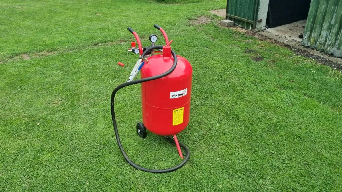 Sandblaster (20 gallon) - Image 1