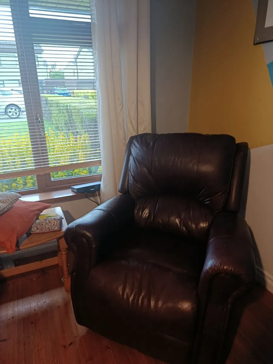 3 Seater Sofa + 2 Matching Armchairs - Image 2