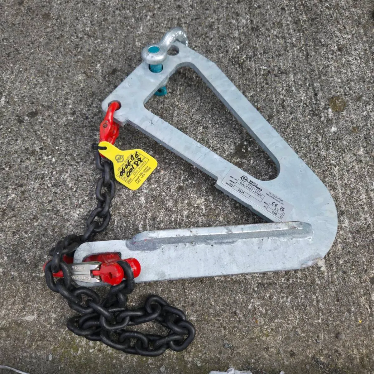 Gully Pot Lifter - Image 1