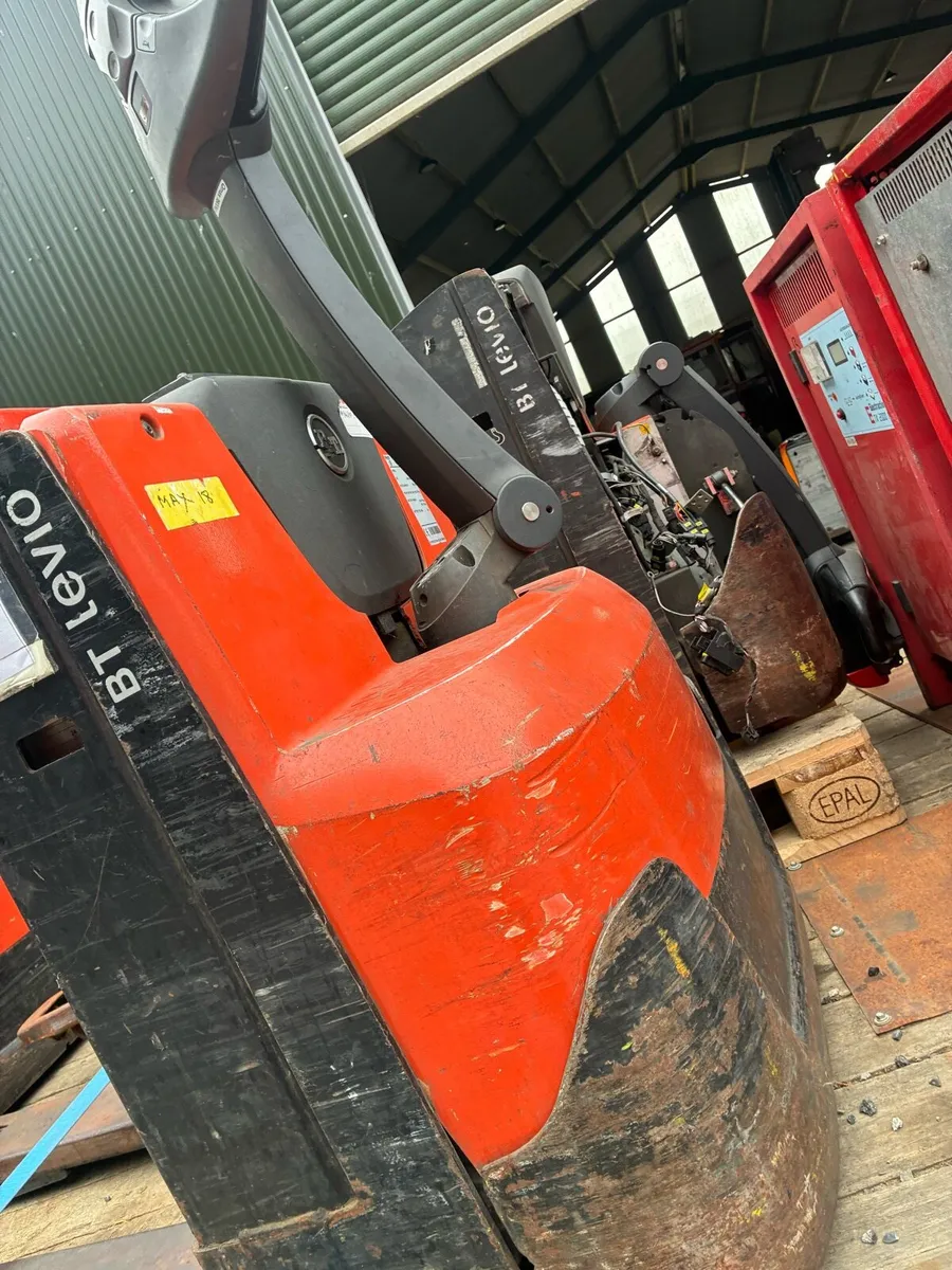 Pallet truck - Image 2