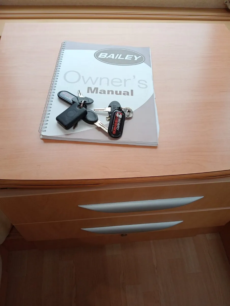 2010 Bailey Senator – Twin Axle 4 Berth Caravan - Image 3