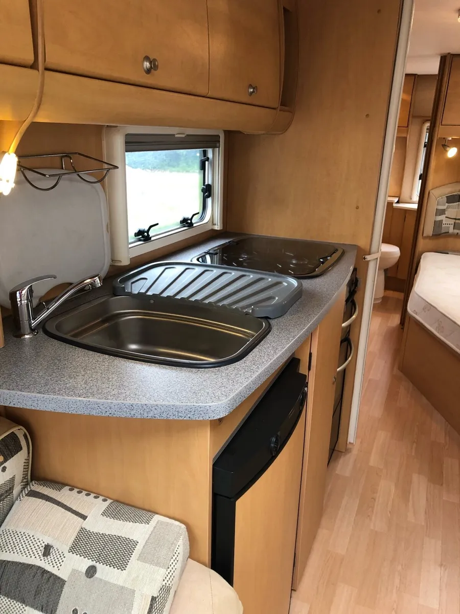 2010 Bailey Senator – Twin Axle 4 Berth Caravan - Image 4