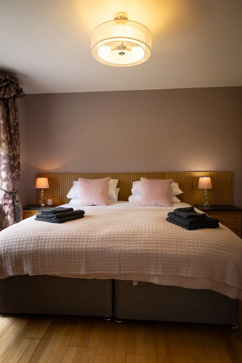 Holiday let - self catering 4 bed (July 13th-20th) - Image 4