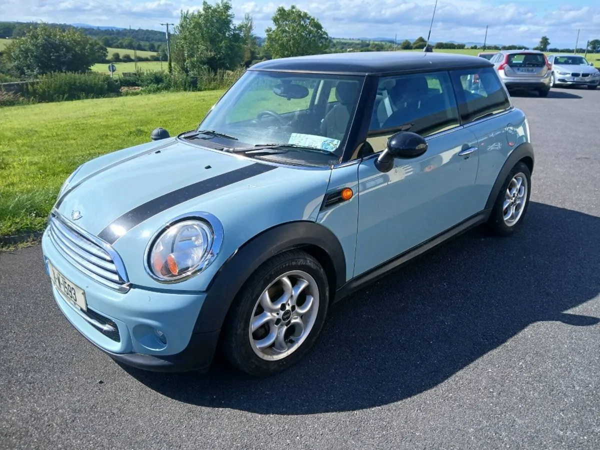 11 MINI COOPER D