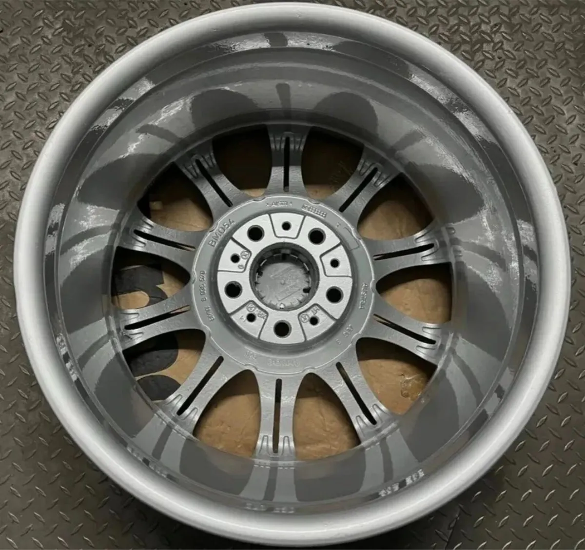 Genuine BMW MV2 5 Series E60/61 - 18" Alloy Wheel - Image 2