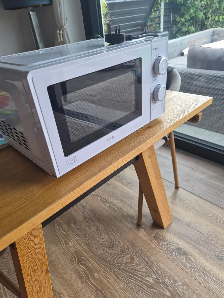 Microwave - Image 1