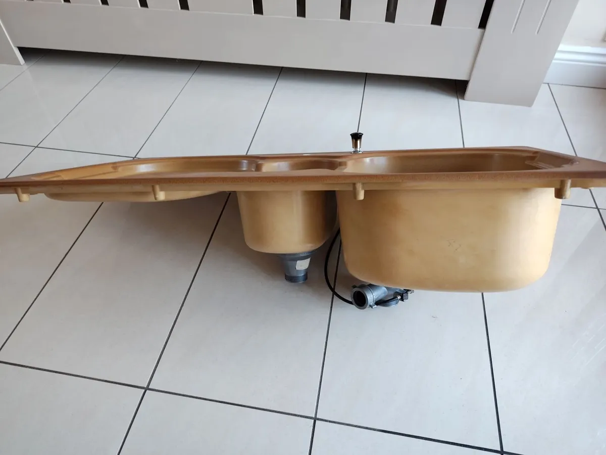 Kitchen sink - Image 2