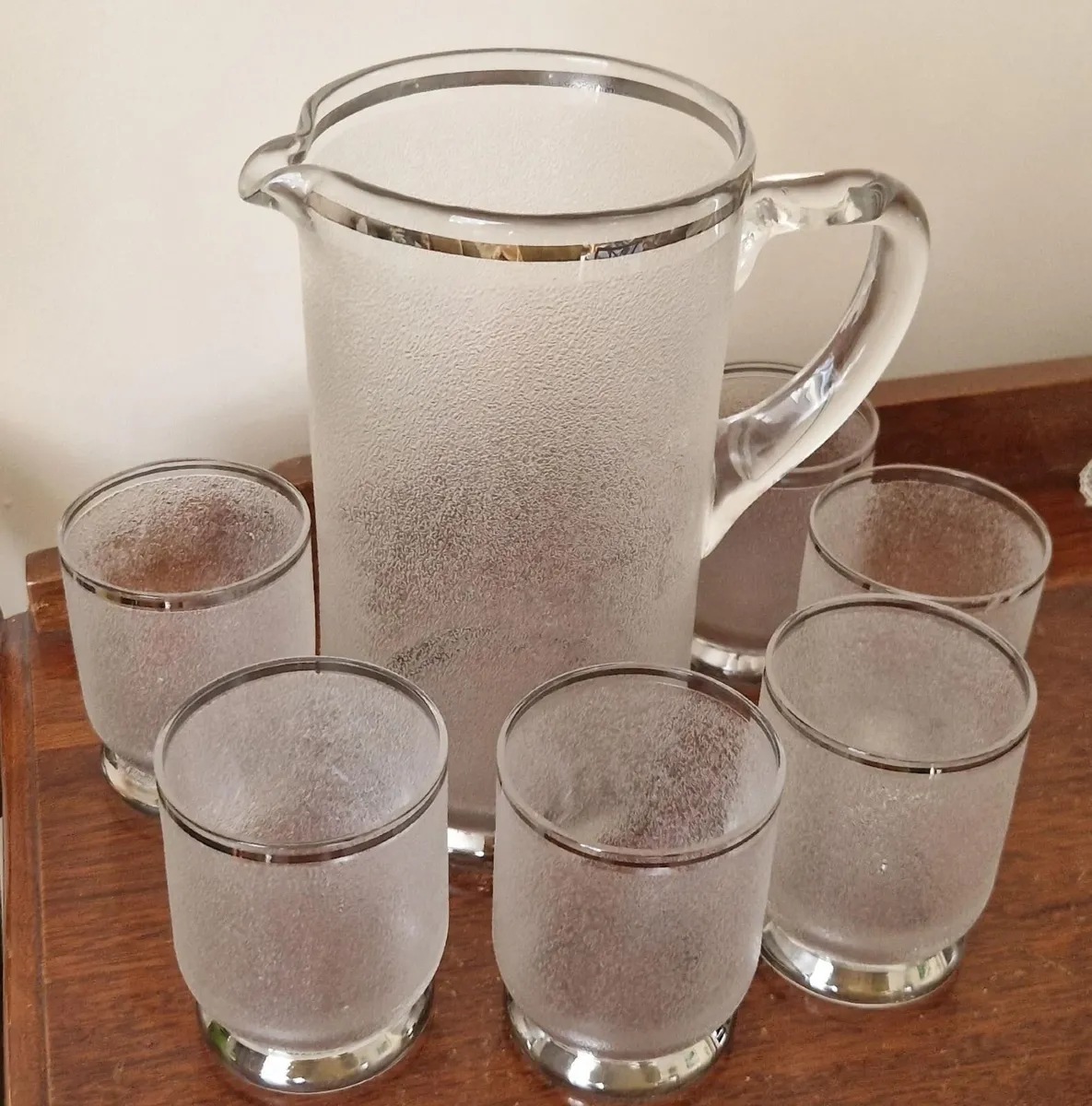 Glass jug and glasses - Image 1