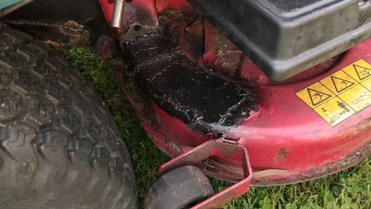 Ride on mower for sale - Image 4