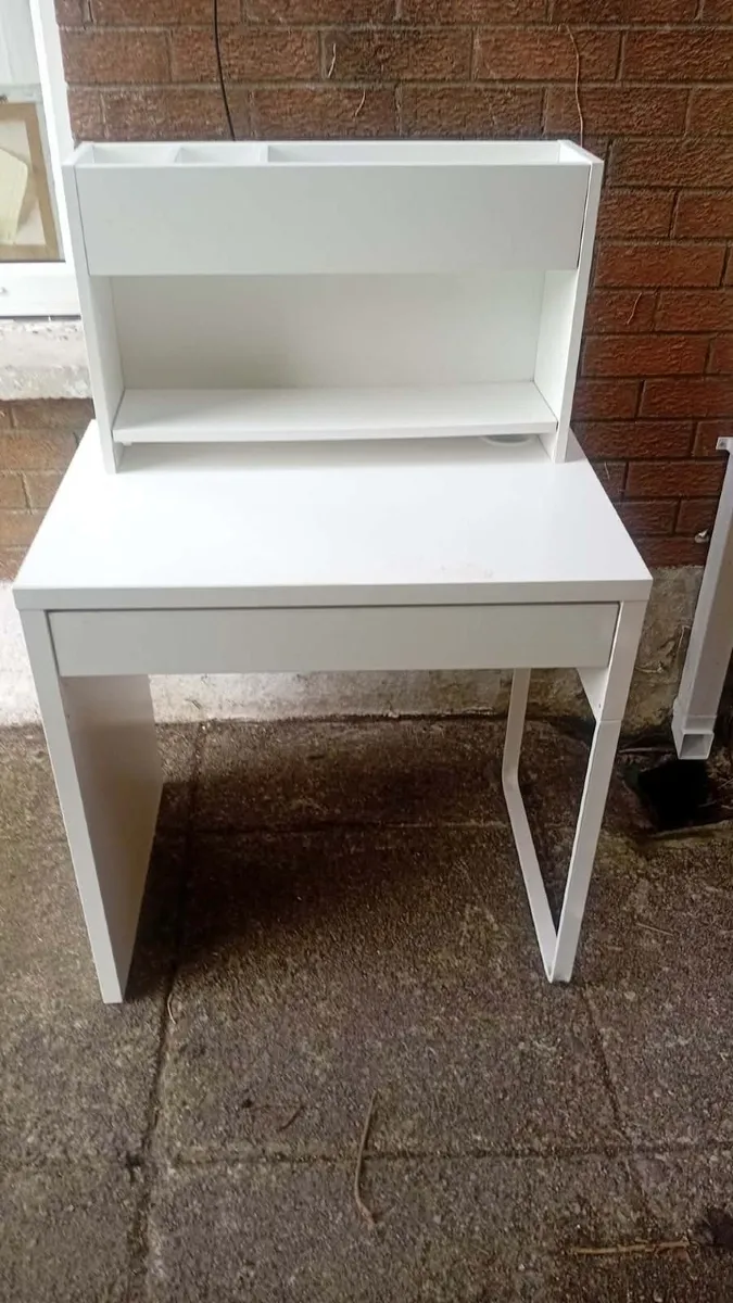 Desk - Image 2
