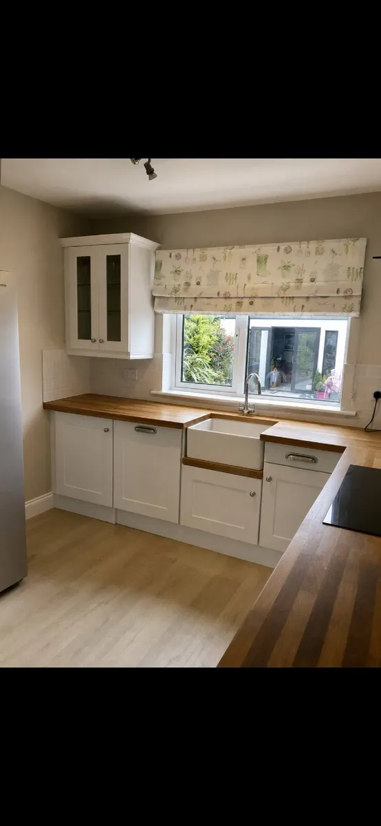 Shaker painted kitchen - Image 4