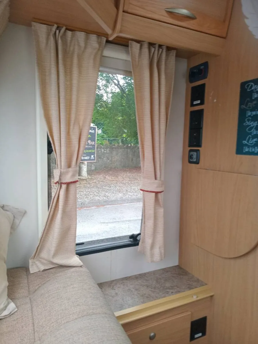 Caravan - Image 3