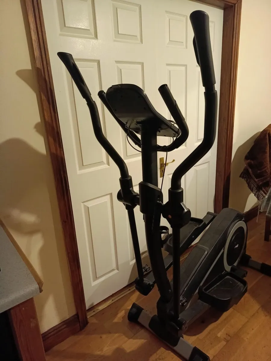 Exercise bike - Image 1