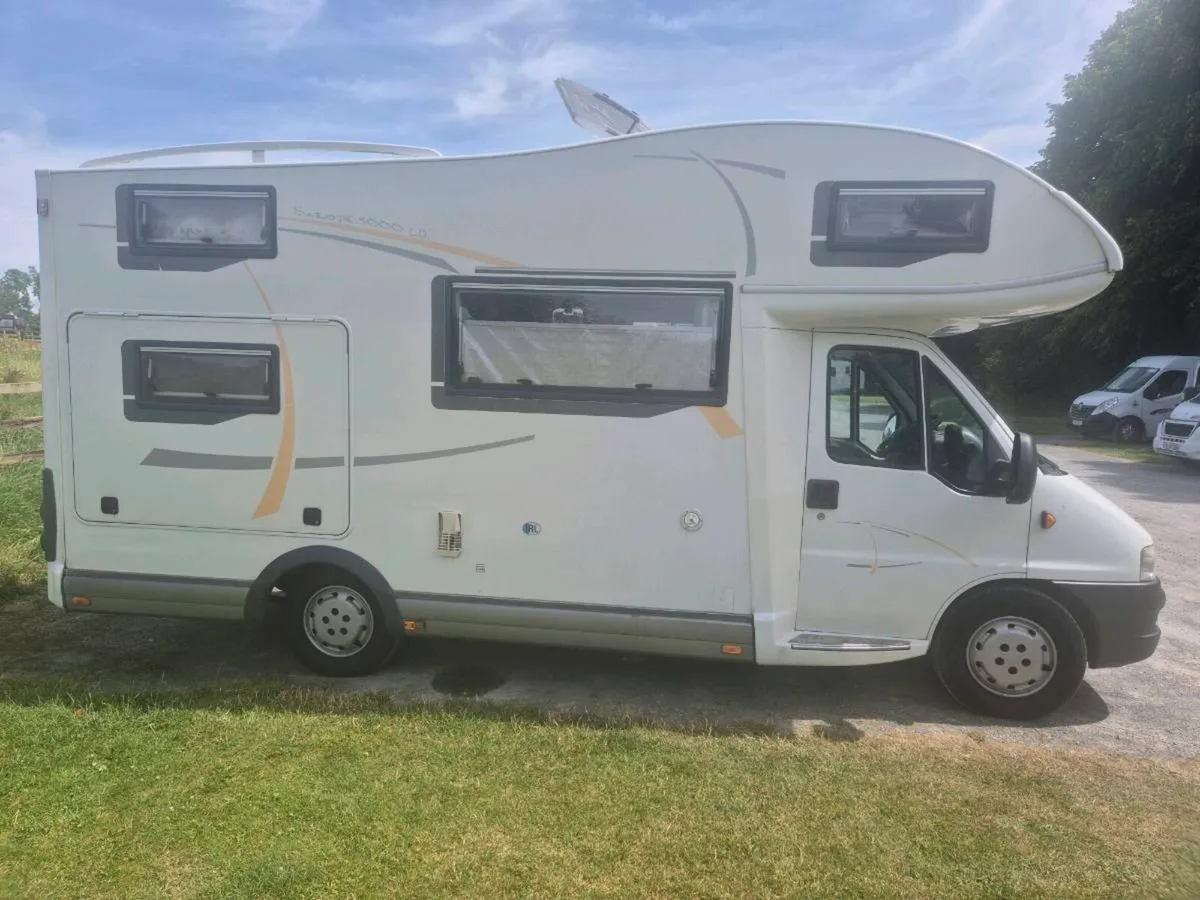 Camper van - Image 4