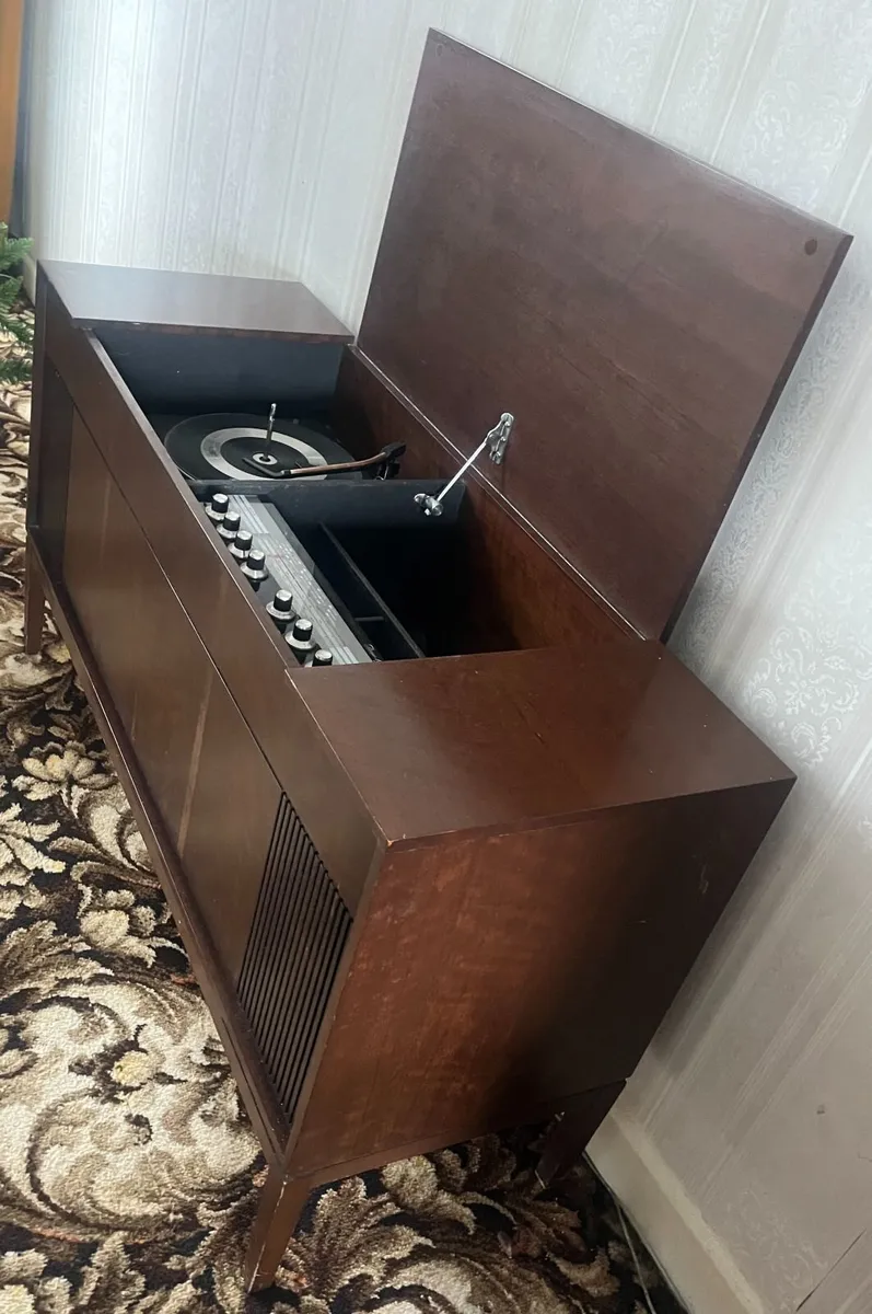 Vintage Mid-Century Radio,Record Player Cabinet - Image 1