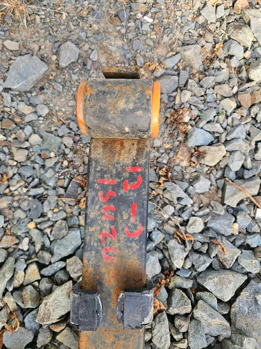 2016 isuzu dmax rear leaf springs - Image 4
