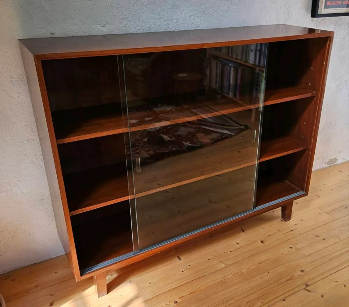 Vintage Mid Century Sideboard - Sideboard - Image 2