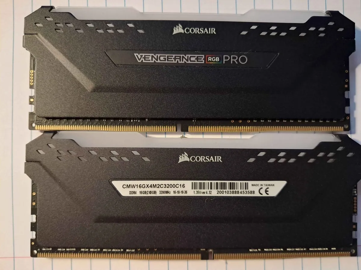 Corsair RGB Pro 16 GB DDR4 RAM