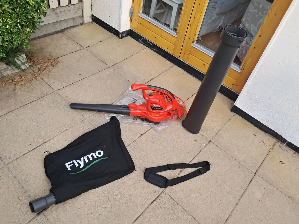 Flymo Power Vac 3000 - Image 2