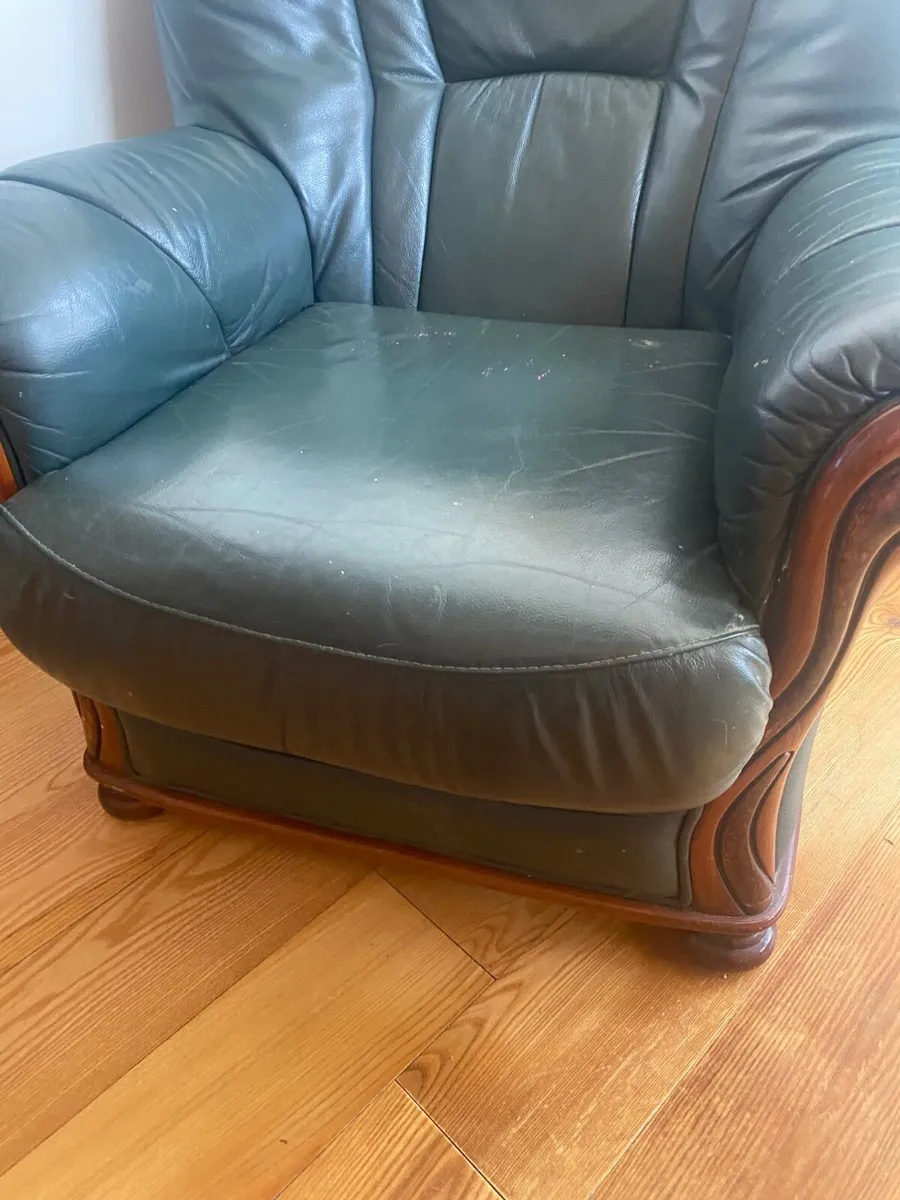 a pair of Italian leather armchairs - Image 3