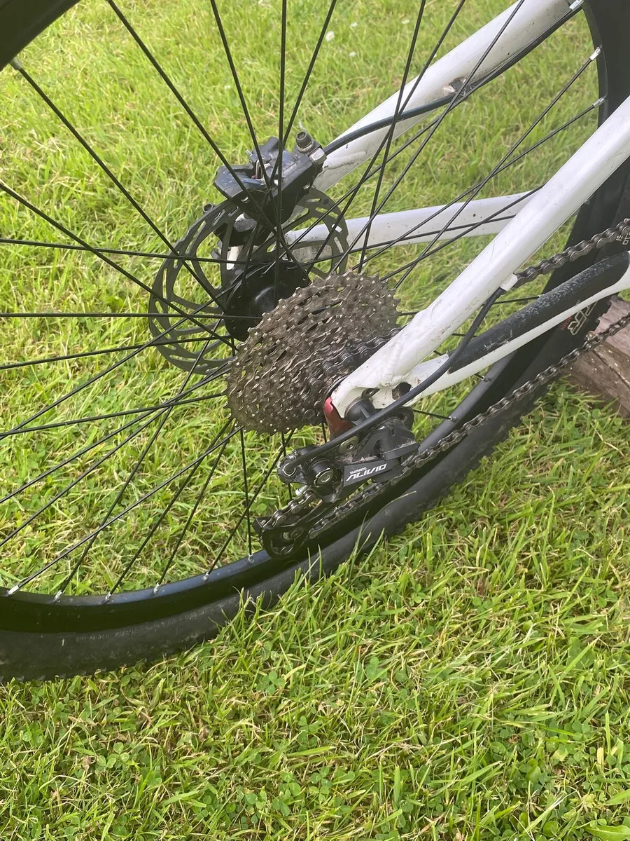 Giant Trance X3. Full Suspension Mountain Bike - Image 3