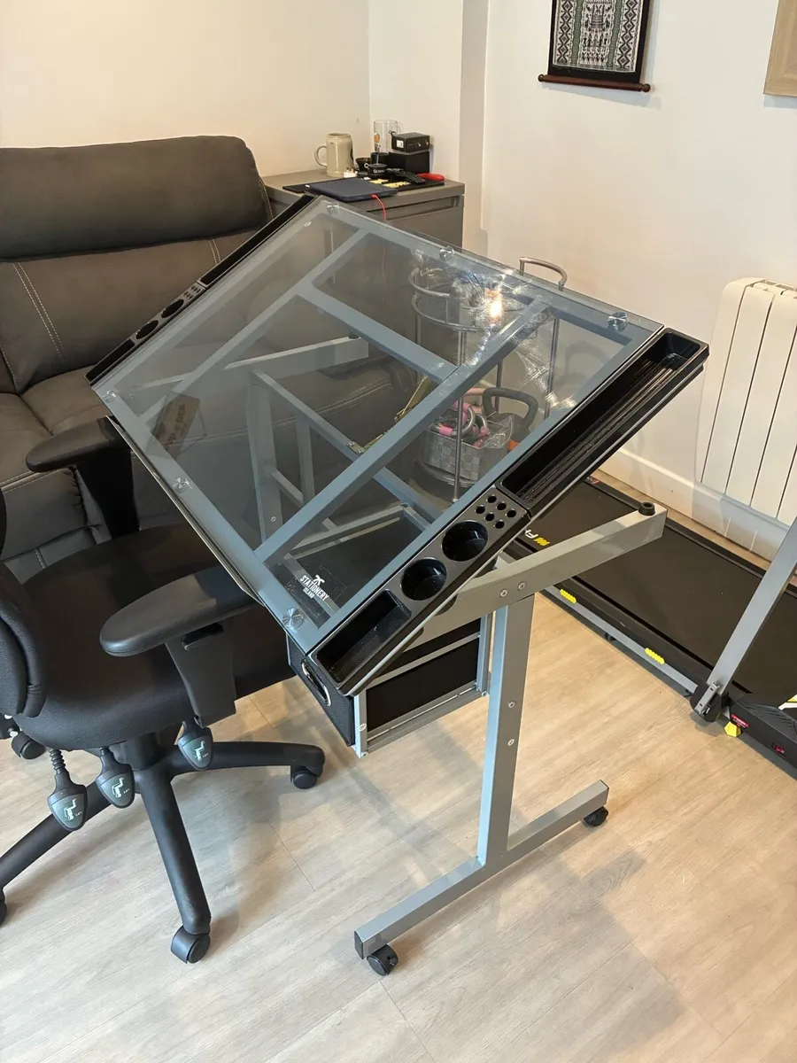 Desk - Image 2