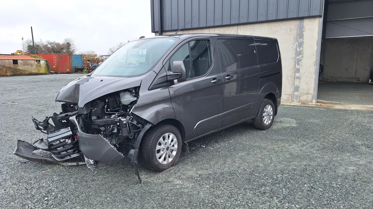 2023 Ford Transit Custom For Dismantling - Image 2