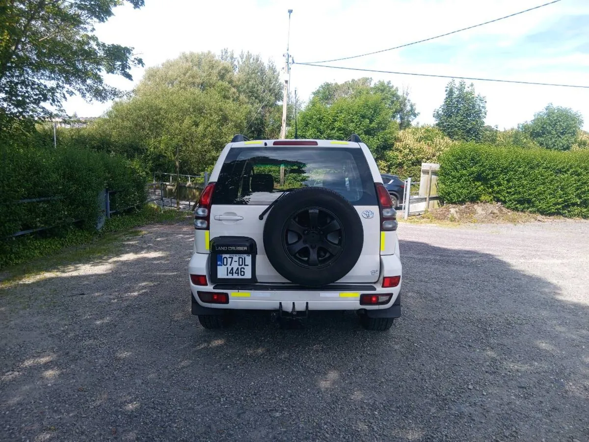 Toyota Landcruiser - Image 4