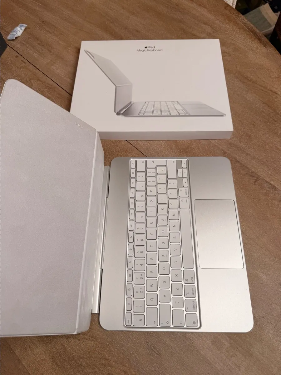 iPad Pro 13-inch Magic Keyboard - Image 4