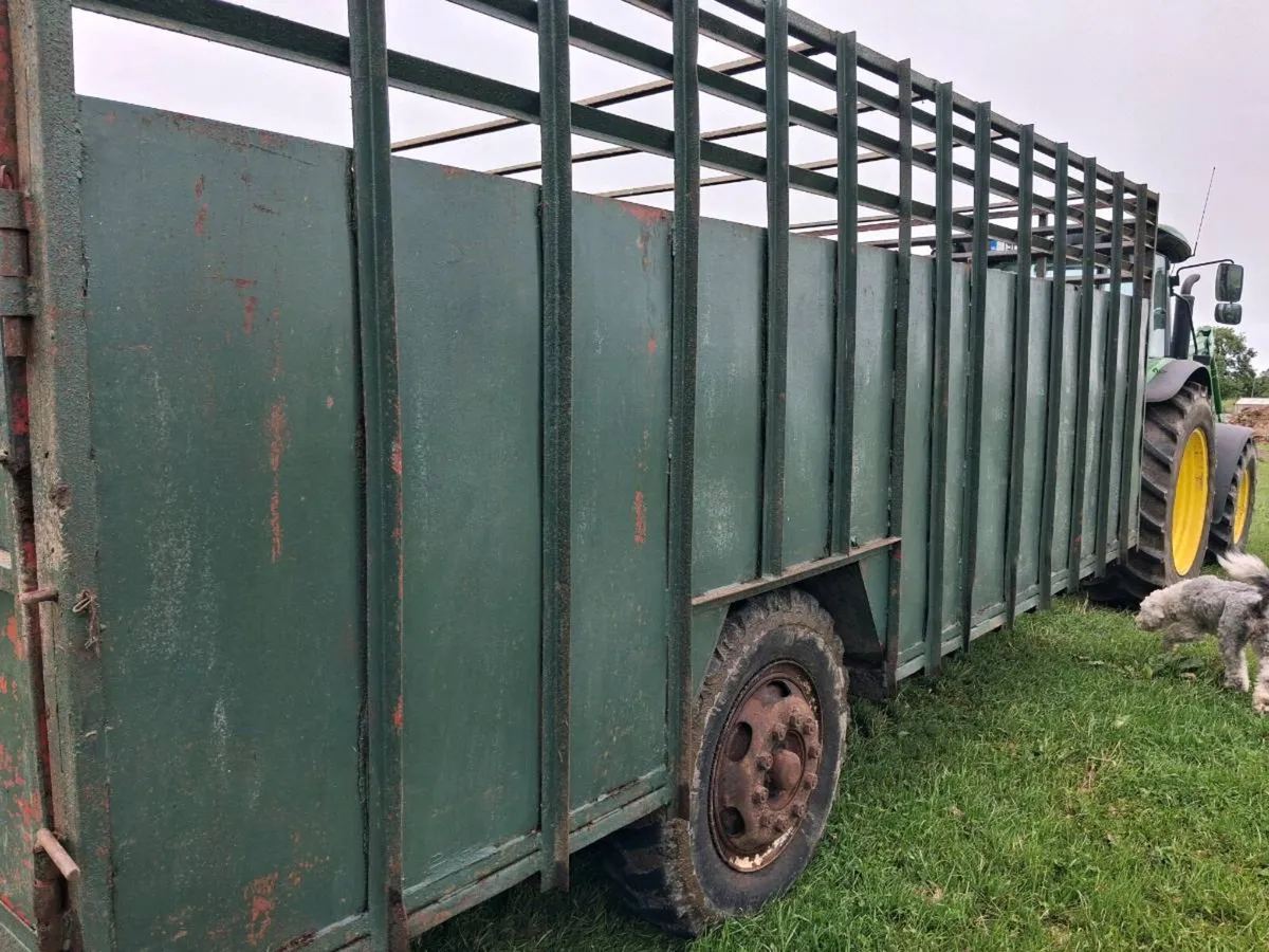 Cattle tractor trailer - Image 4