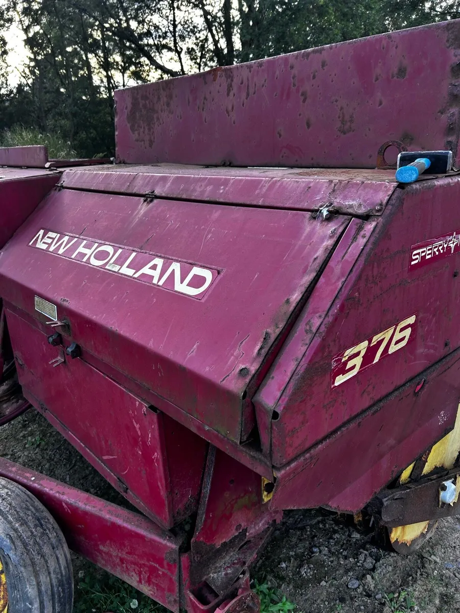 New Holland 376 - Image 1