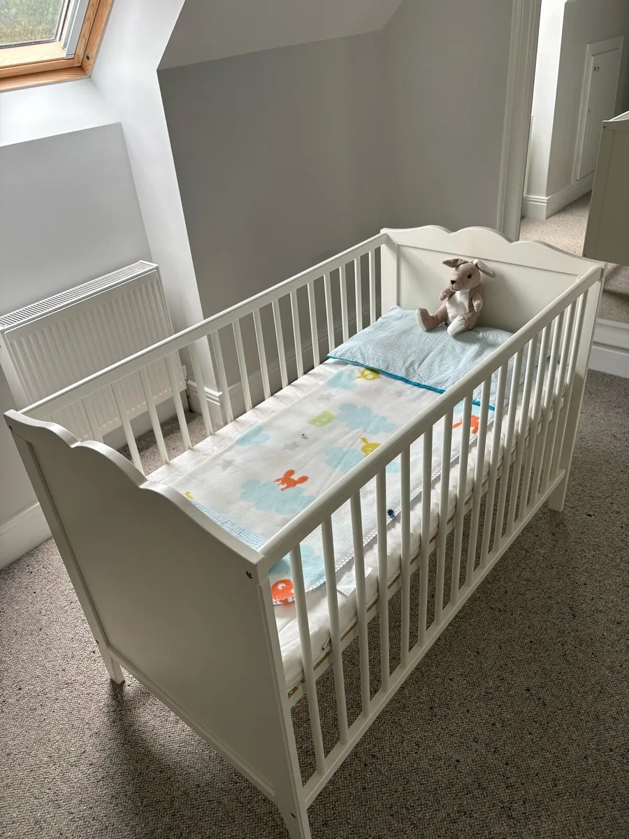 cot and mattress - Image 2
