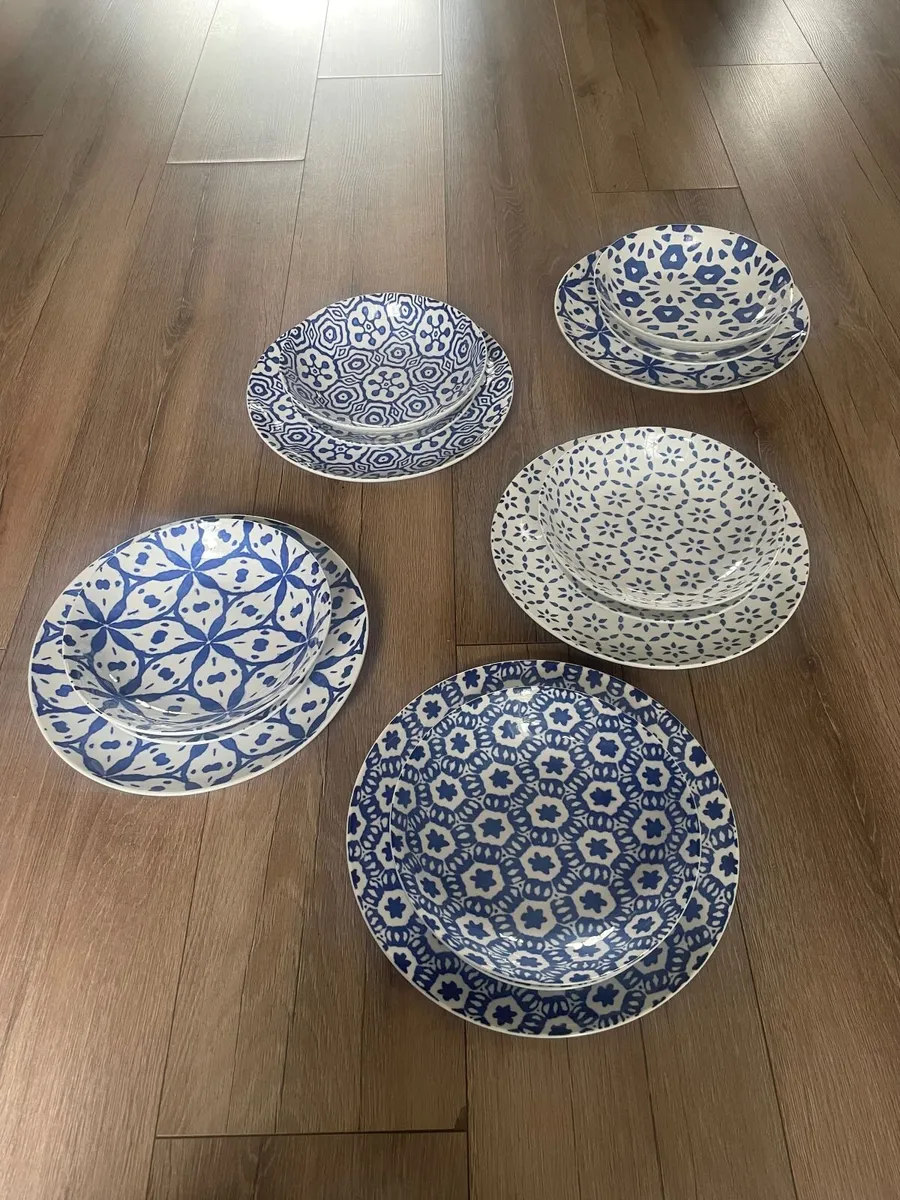 30-Piece Dinner set / Tableware - Image 1