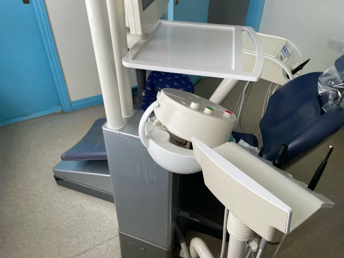Sirona C4+ dental unit - Image 2