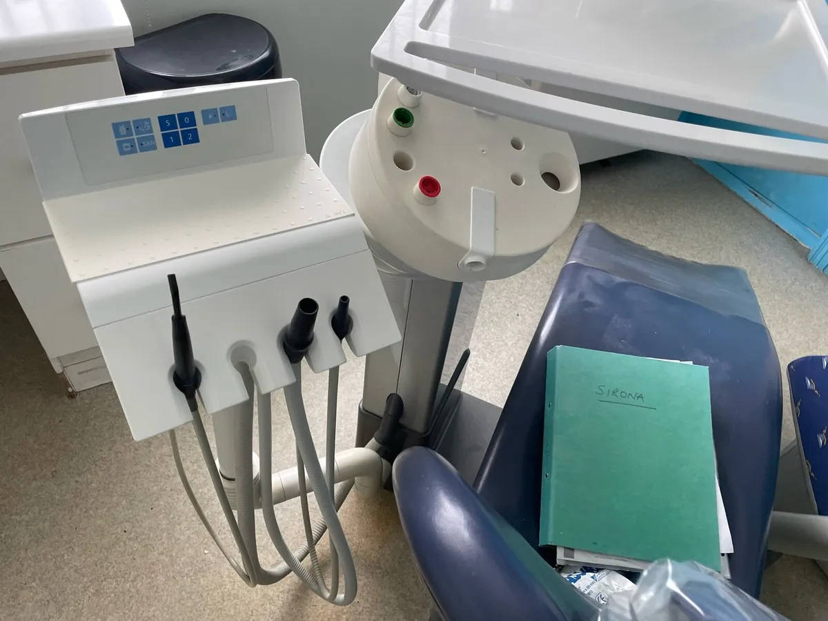 Sirona C4+ dental unit - Image 3