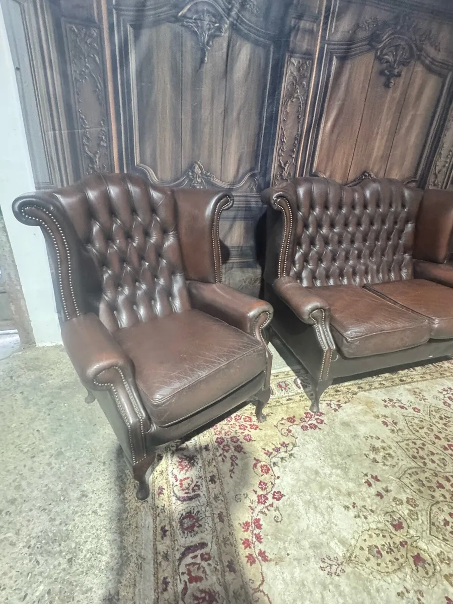 Antique 2-1-1 Chesterfield Anne Queen suite - Image 4